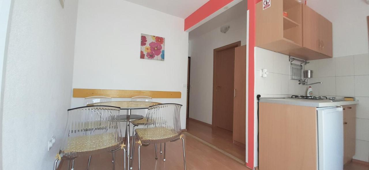 Apartment House Perkov プリモシュテン エクステリア 写真